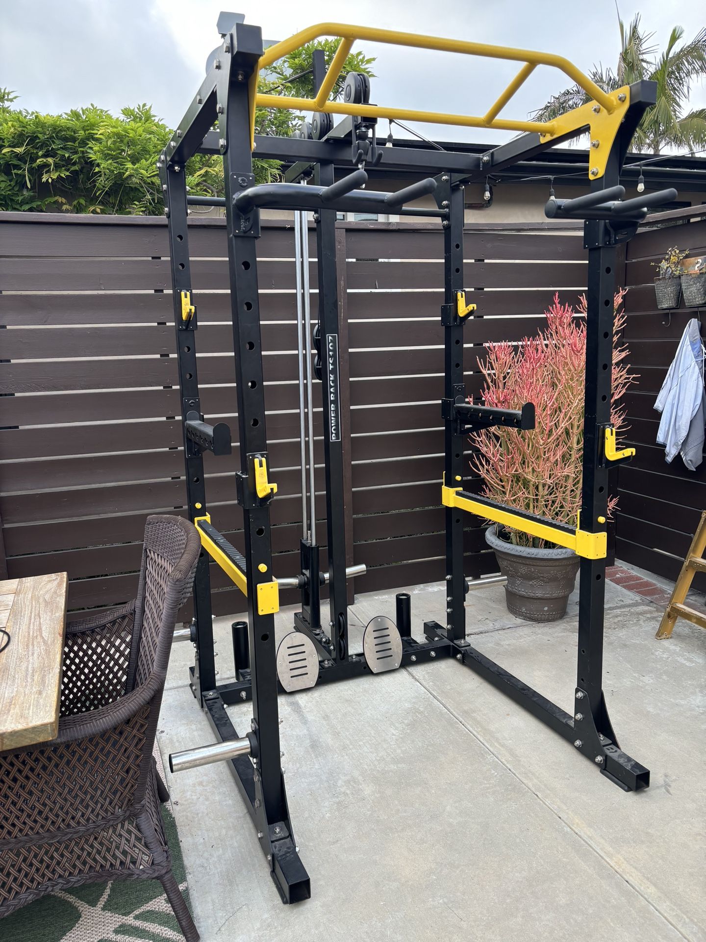 Squat Rack With Cable Attachment
