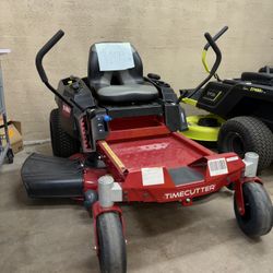 (Used Good) Toro TimeCutter 42 in. Briggs and Stratton 15.5 HP Zero Turn Riding Mower with Smart Speed