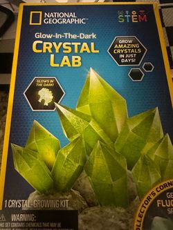 NEW glow in the dark crystal lab kit