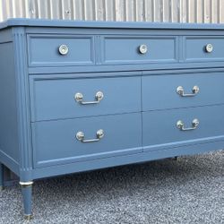 Elegant Refinished 5 Drawer Vintage Dresser
