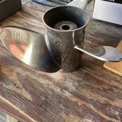 Propeller Viper 14 3/4 X 17P Left Handed 