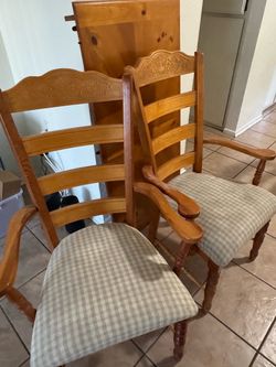 Dining table with 6 chairs
