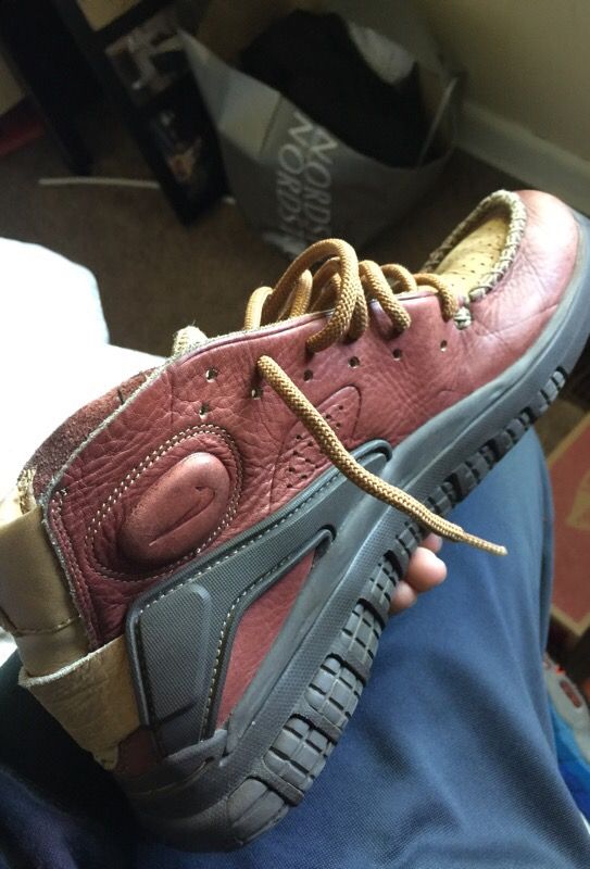 Rare Nike samples sz 9