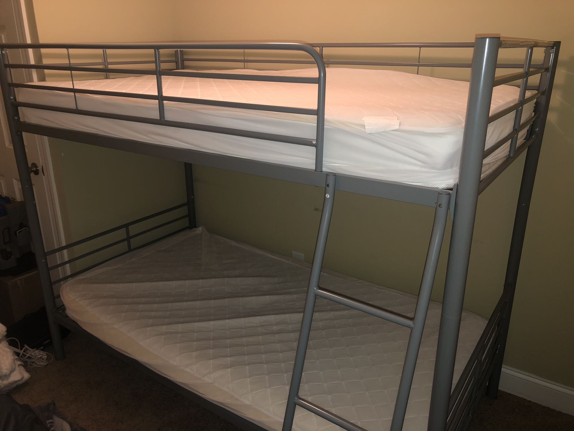 Bunk Bed with mattresses