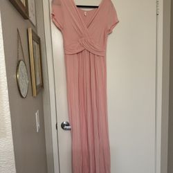 4 Maternity Dresses