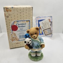 New Cherished Teddies Lian CHINA panda country box world girl dress native figure 

MINT CONDITION,  STORED IN THE BOX, COMES WITH ORIGINAL PACKAGING
