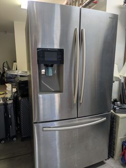 SAMSUNG French Door Refrigerator 24.6 Cu Ft