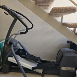Precor 5.23 Commercial Elliptical 