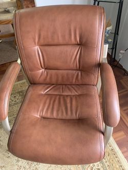 2 leather chairs very good condition