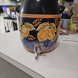 Beverage Decanter With Spout 