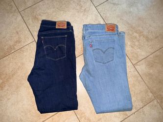 Levi’s 711 Skinny Jeans