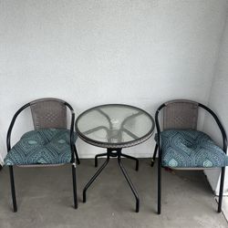 Patio table / Chair 