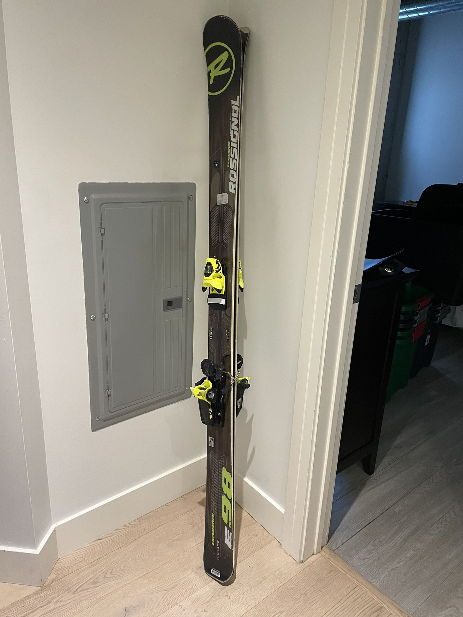 Rossignol Experience 98 Skis, 172cm, Axial 2 Bindings