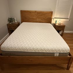 Wooden Queen Bedroom Set With Mattress (in Cover)