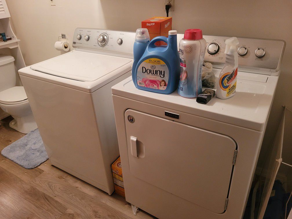 Maytag Continental Electric Washer & Dryer Set
