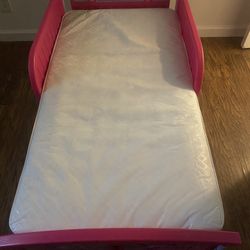 Toddler bed,Pink