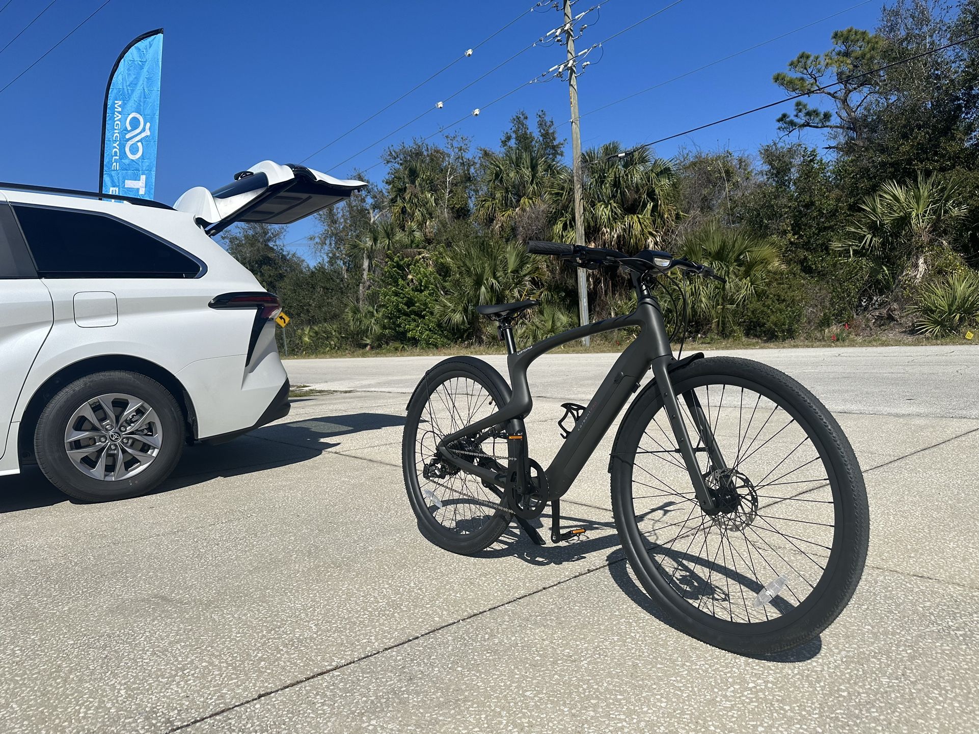 Urtopia Carbon 1 Pro Smart Electric Bicycle Medium Size Black Color