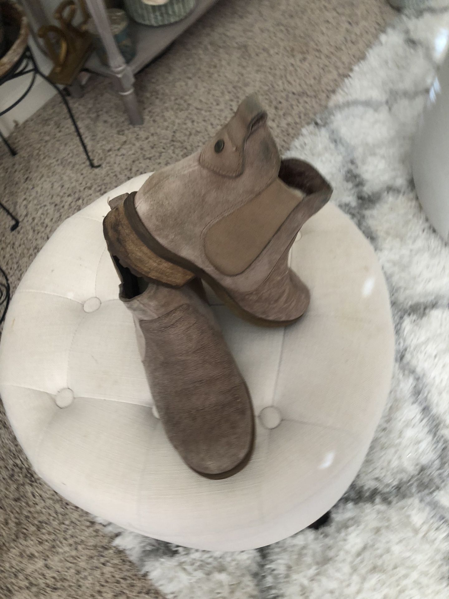 Ugg Women’s Boots Size 8