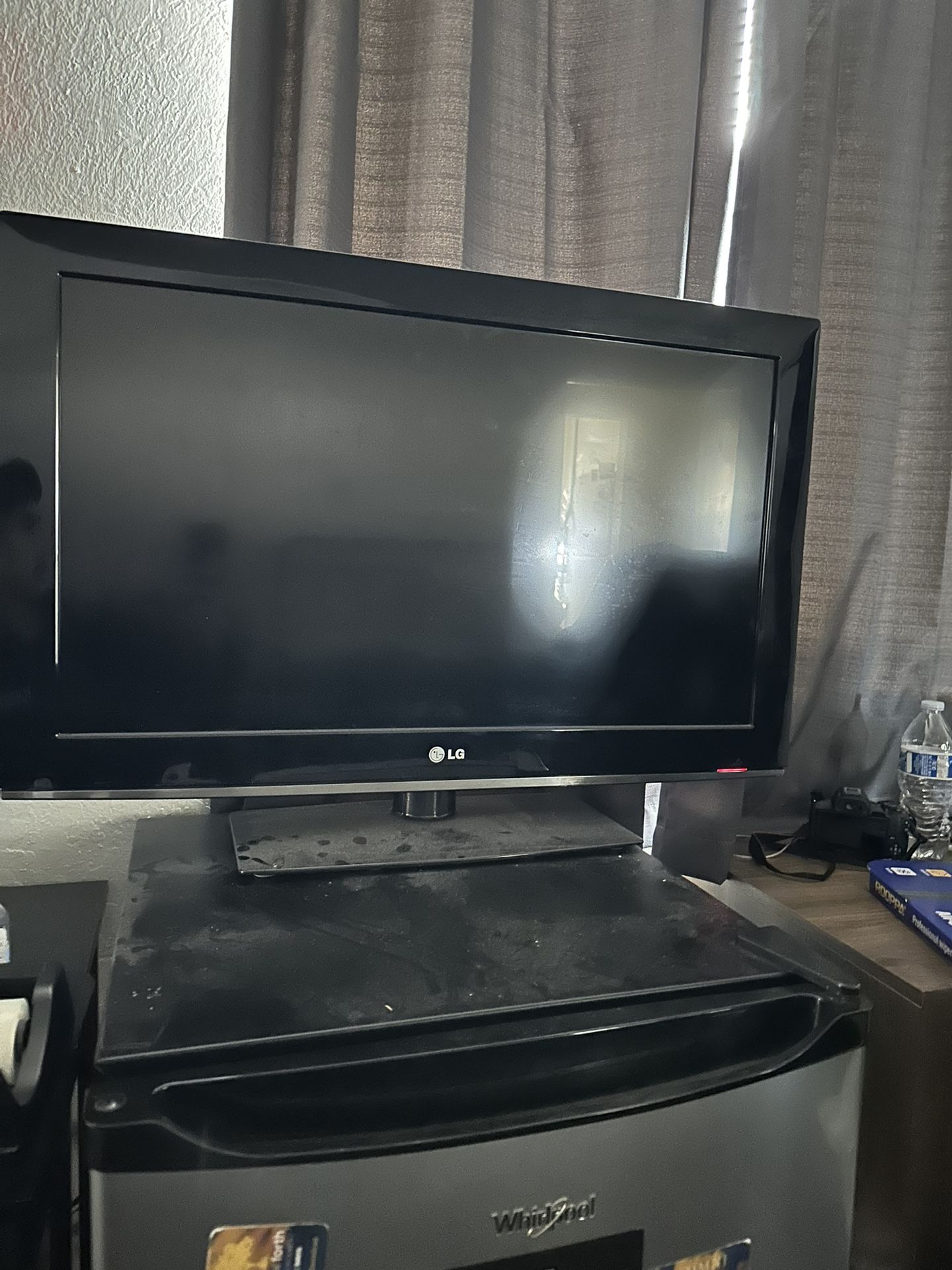 32 Inch LG Tv