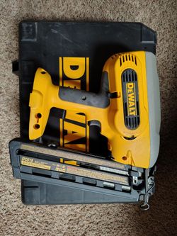 Dewalt DC 618 Finish Nailer and Heavy Duty Case