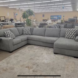 3 pc sectional with chaise
