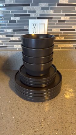Stone Lain Coupe Stoneware Dinnerware Set - Black