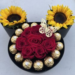 Micky Mouse Rose Arrangement