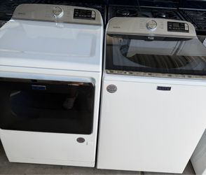 MAYTAG- AMAZING SET WASHER AND DRYER GAS IN EXCELLENT CONDITION