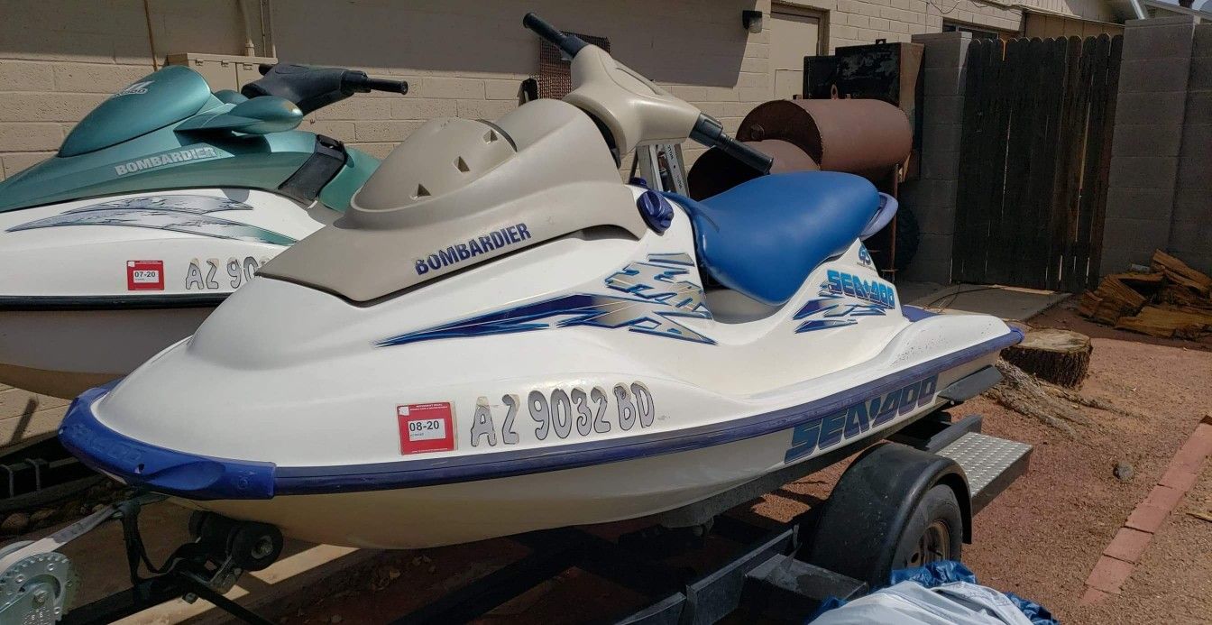 2001 Seadoo Bombardier jet skies with trailer