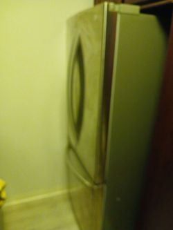 LG LFCS22520S French Door Refrigerator FREE