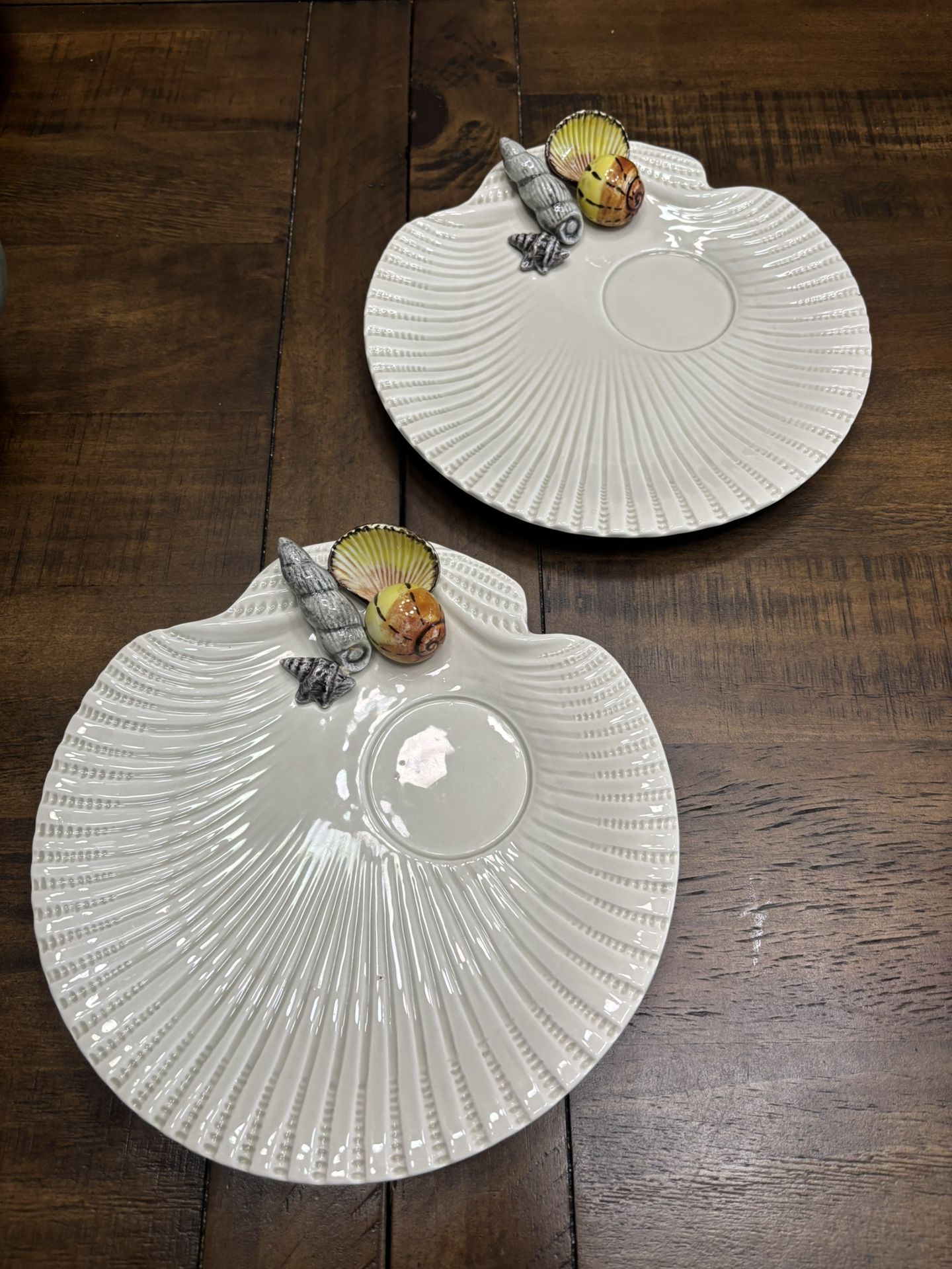 Two Vintage Fitz And Floyd Coquille Seashell Plates