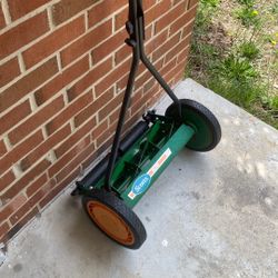 Manual Lawn Mower 