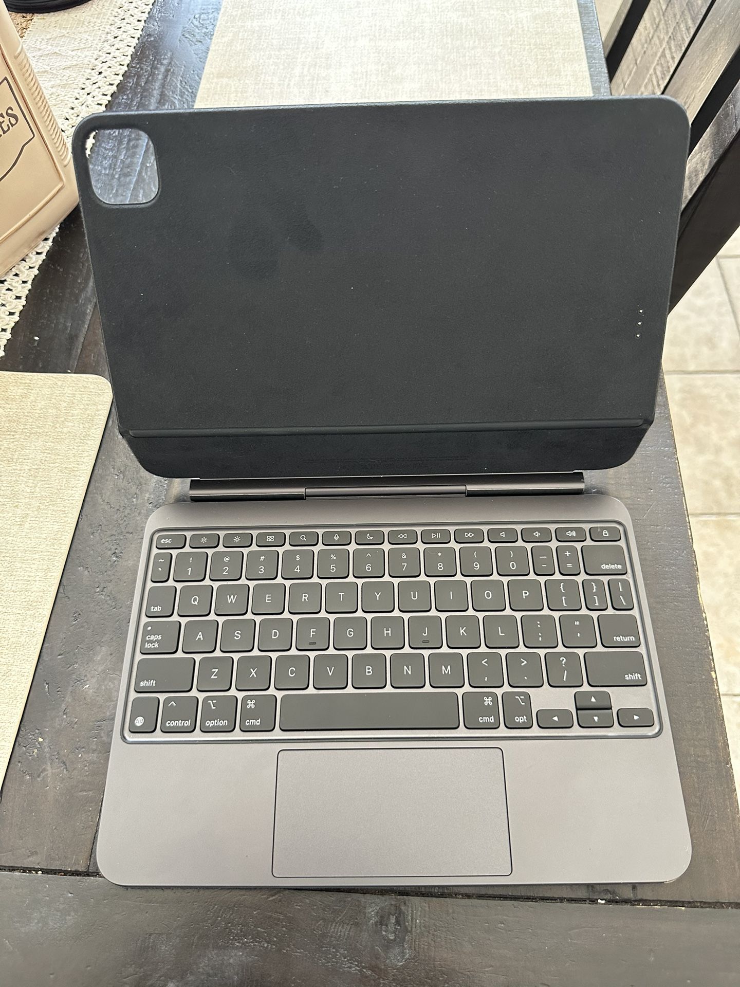 Apple Magic Keyboard 11” M4