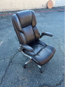 Realspace® Cressfield - High Backed Leather Chair