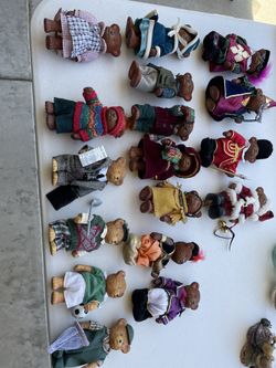 Lot Of 17 Russ Resin Bears 