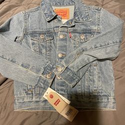 Brand New Levi’s Girls Denim Jacket Size 4T