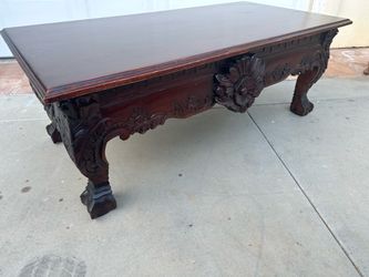 Vintage Carved Chinese Coffee Table – Floral Rosette & Paw Feet