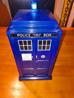 Dr who public police call box