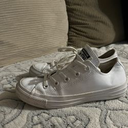 White Converse Size 4 Men