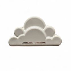 Ariana Grande Could Perfume Holder  