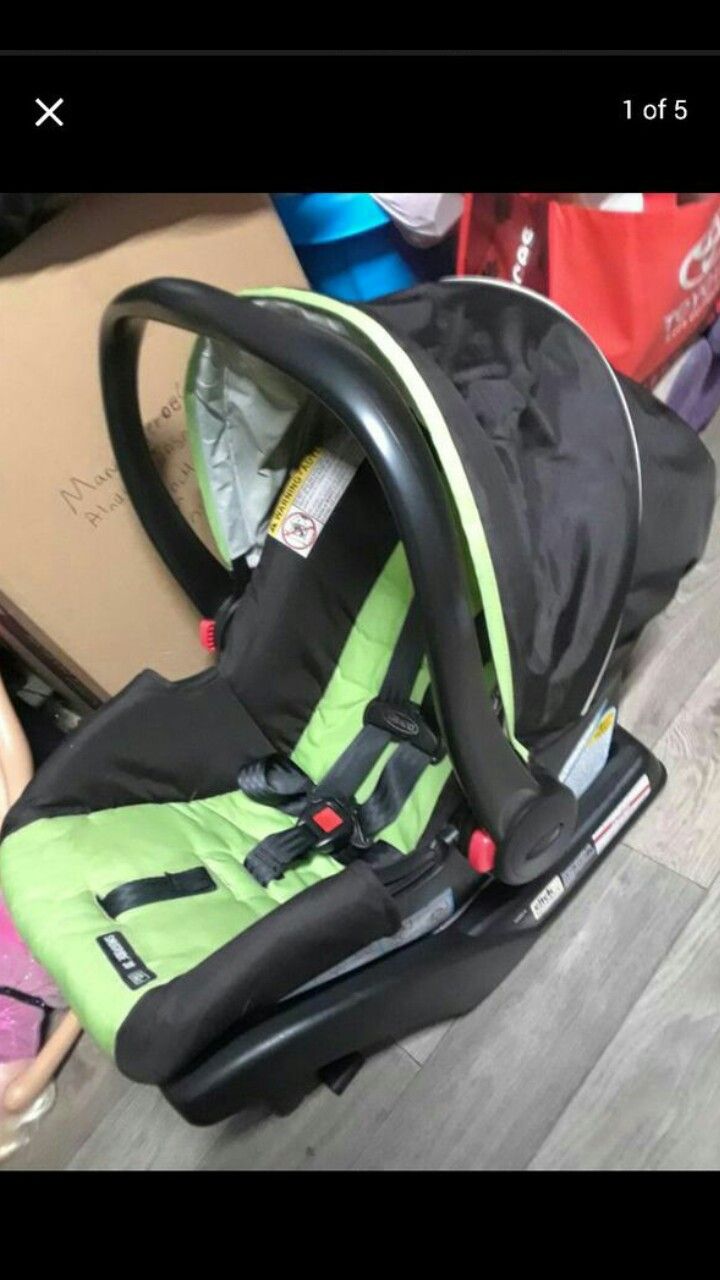 Graco baby infant green car seat and car base