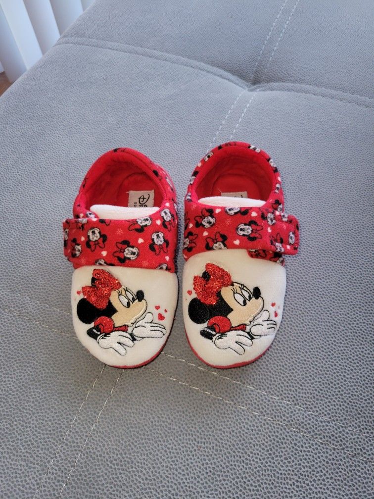 Minnie Mouse Toddler Girl Slippers 