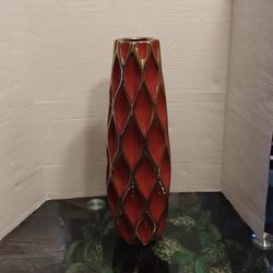 Burgundy And Gold Geometry Top Top 3.5 Inches Length 18 Inch Circumference 17 Inch Base 4 In