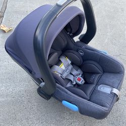 Infant Car Seat With 2 Bases 