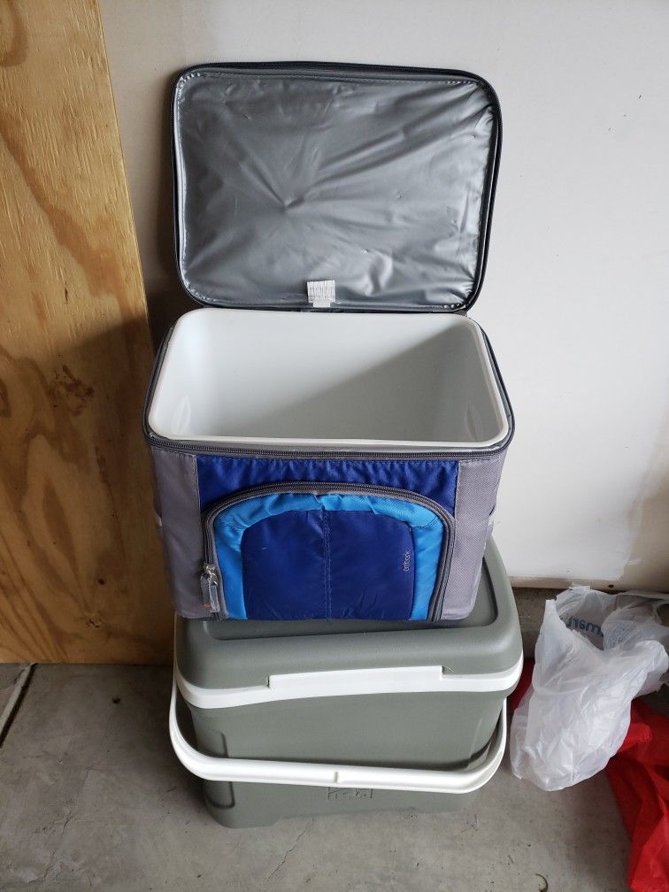 Embark Tall Cooler Lunch Box 6 Can HolderÂ
