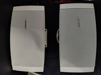 Pair of BOSE SPEAKERS