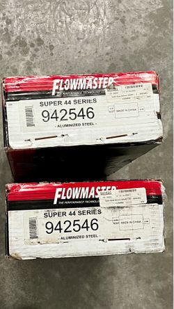 Flowmaster 942546 Super 44 Muffler - 2.50 Offset In and 2.50 Center Out - Aggressive Sound