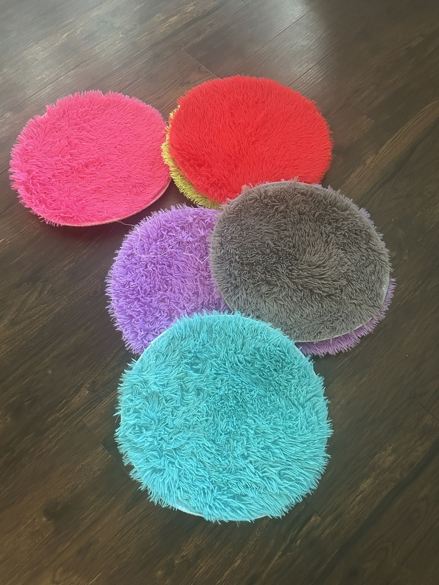 Fuzzy Little Reading Time Circles