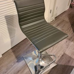 Grey and Chrome Barstools (x4)