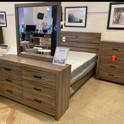 Brantford  5 Pcs Bedroom Set Queen or King Bed Dresser Nightstand Mirror and Chest 